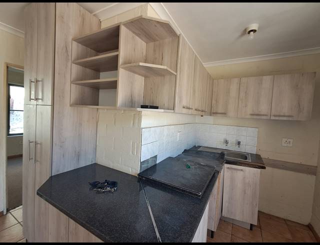 2 BEDROOM APARTMENT FOR SALE IN SUNRIDGE